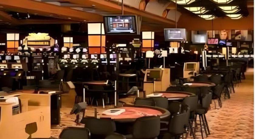 Eastside Cannery Casino Hotel Las Vegas Exterior photo