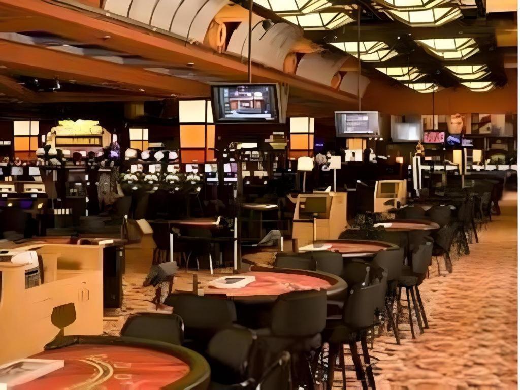 Eastside Cannery Casino Hotel Las Vegas Exterior photo